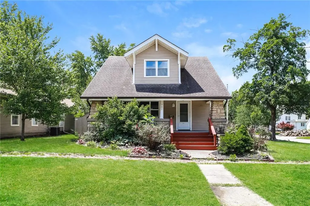 701 E Peoria Street, Paola, KS 66071 - #1