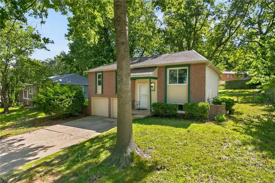 1100 NW Canterbury Road, Blue Springs, MO 64015 - #3