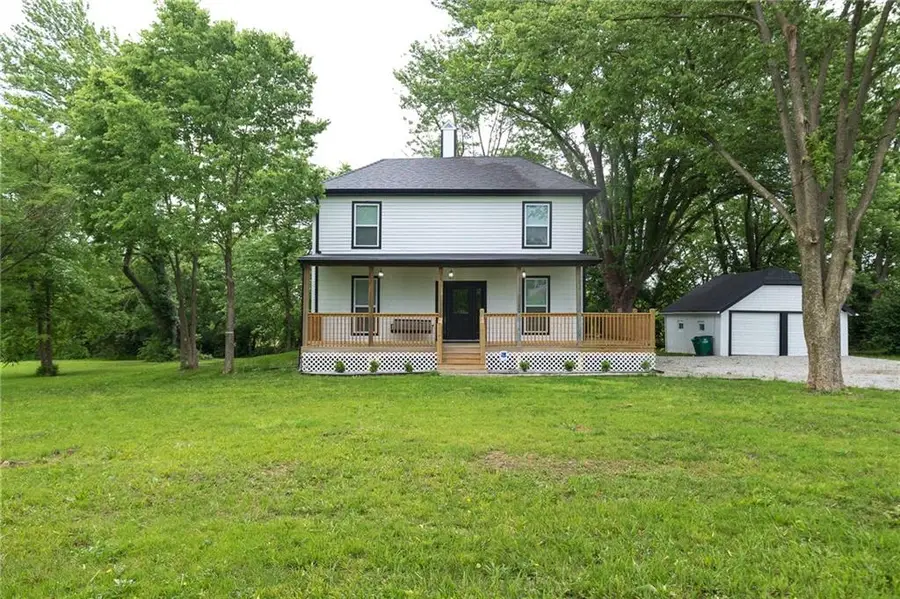 21195 S Woodland Road, Spring Hill, KS 66083 - #3