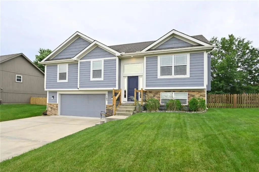 1103 E 18th Street, Kearney, MO 64060 - #1