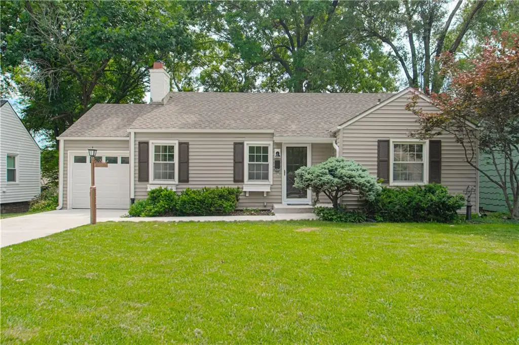 5341 Ash Street, Roeland Park, KS 66205 - #1