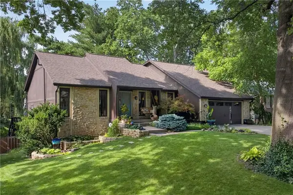 12814 W 65th Street, Shawnee, KS 66216