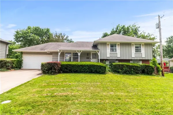 8203 E 105th Street, Kansas City, MO 64134