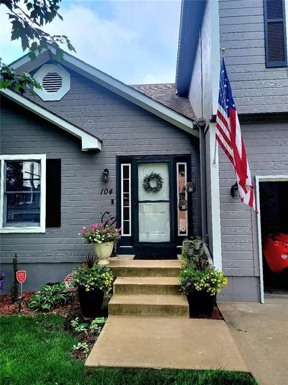 104 NE Eastwood Drive, Blue Springs, MO 64014