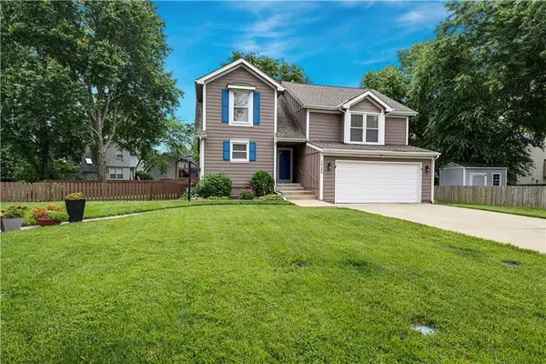 1332 E 154th Street, Olathe, KS 66062