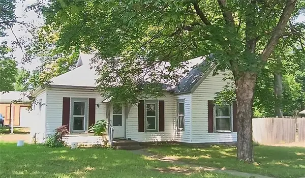 1301 N Washington Street, Nevada, MO 64772