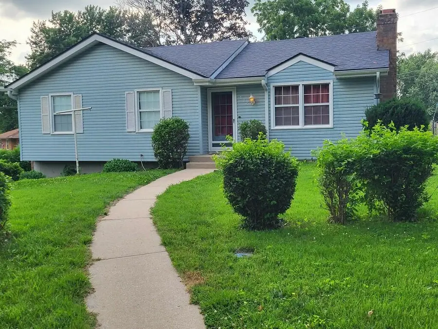 802 N King Avenue, Harrisonville, MO 64701 - #2