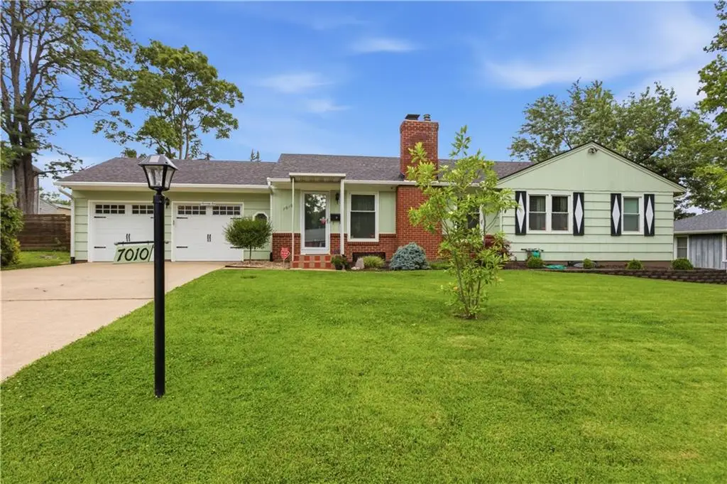 7010 W 65th Terrace, Overland Park, KS 66202 - #1