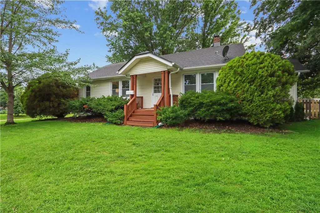 8660 Robinson Street, Overland Park, KS 66212 - #1