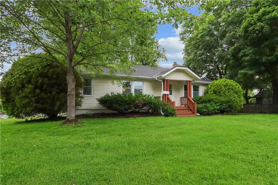8660 Robinson Street, Overland Park, KS 66212 - #2