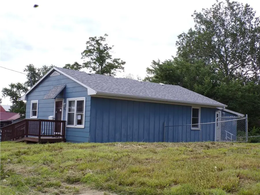 203 W Heidel Street, Carrollton, MO 64633 - #2