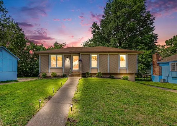 7601 E 134th Terrace, Grandview, MO 64030