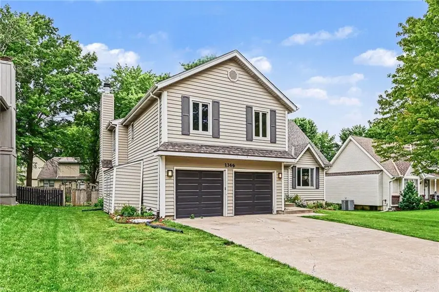 1366 E Meadow Lane, Olathe, KS 66062 - #3