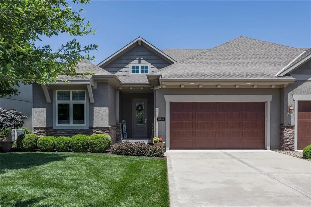 19616 W 100th Terrace, Lenexa, KS 66220 - #1
