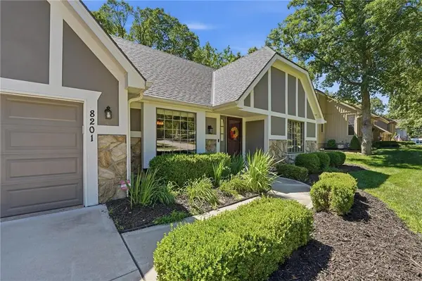 8201 N Oregon Drive, Kansas City, MO 64151