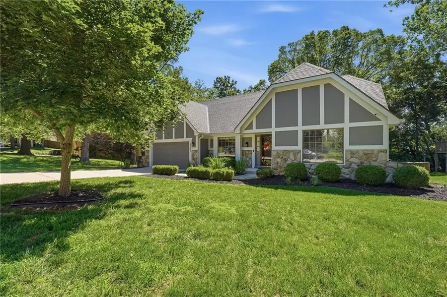 8201 N Oregon Drive, Kansas City, MO 64151 - #2