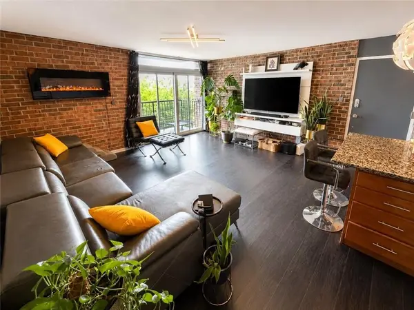 2933 Baltimore Avenue #302, Kansas City, MO 64108