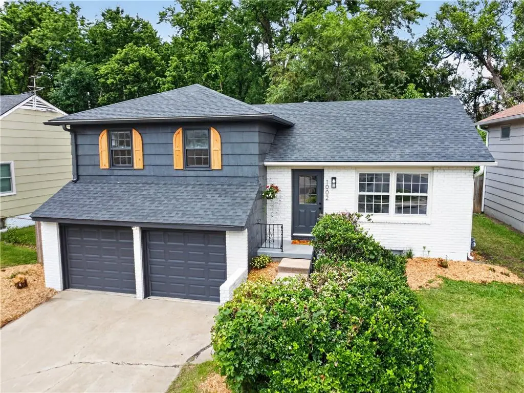 1002 E 79th Street, Kansas City, MO 64131 - #1
