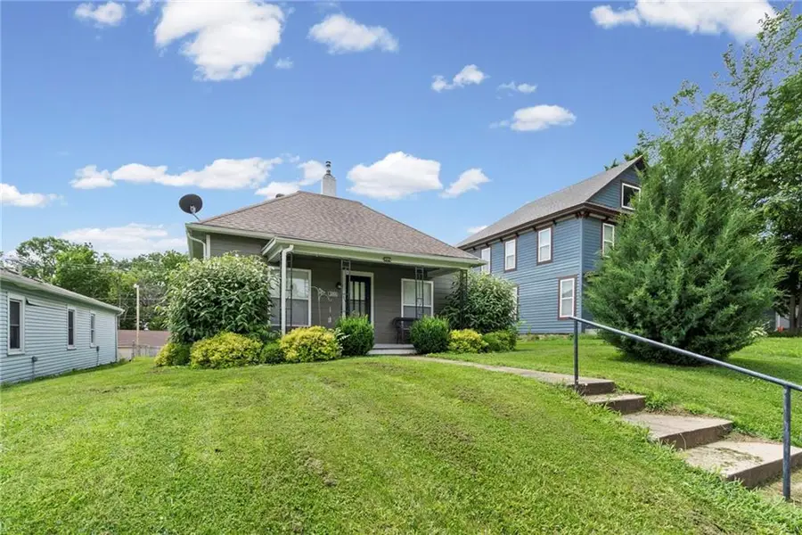 32935 W 83rd Street, De Soto, KS 66018 - #2