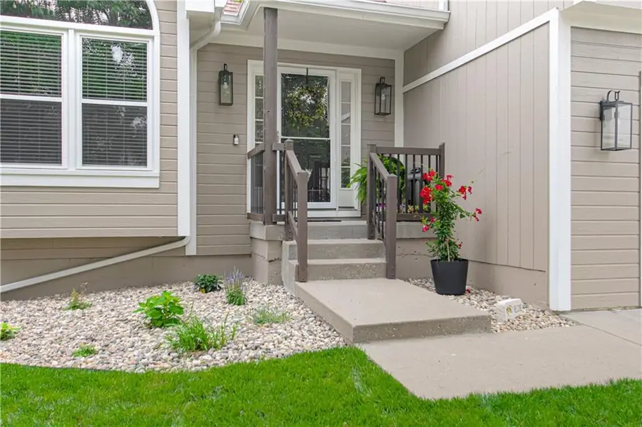 7528 N Tullis Avenue, Kansas City, MO 64158 - #3