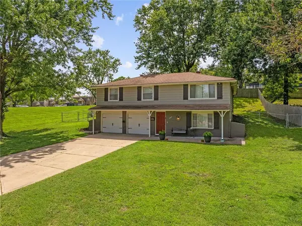 3830 N Denver Court, Kansas City, MO 64117