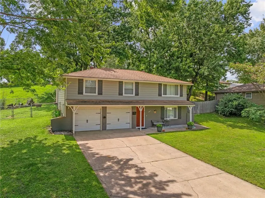 3830 N Denver Court, Kansas City, MO 64117 - #2