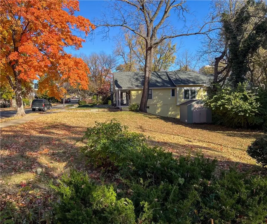 1118 W 48th Street, Kansas City, MO 64112 - #1