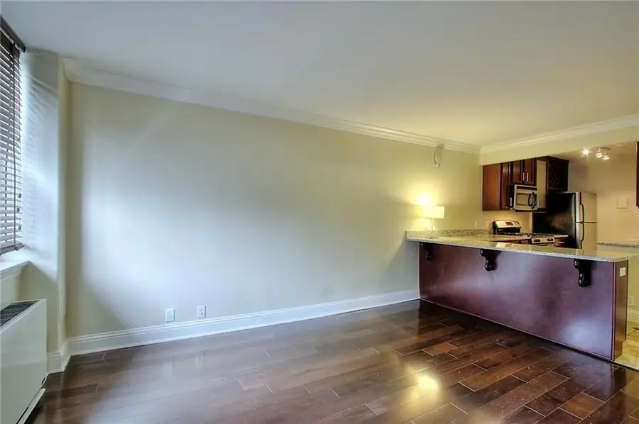 700 E 8th Street #4D, Kansas City, MO 64106 - #3
