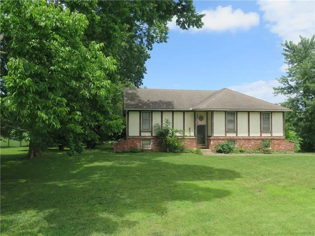10610 W 170th Terrace, Overland Park, KS 66221 - #1