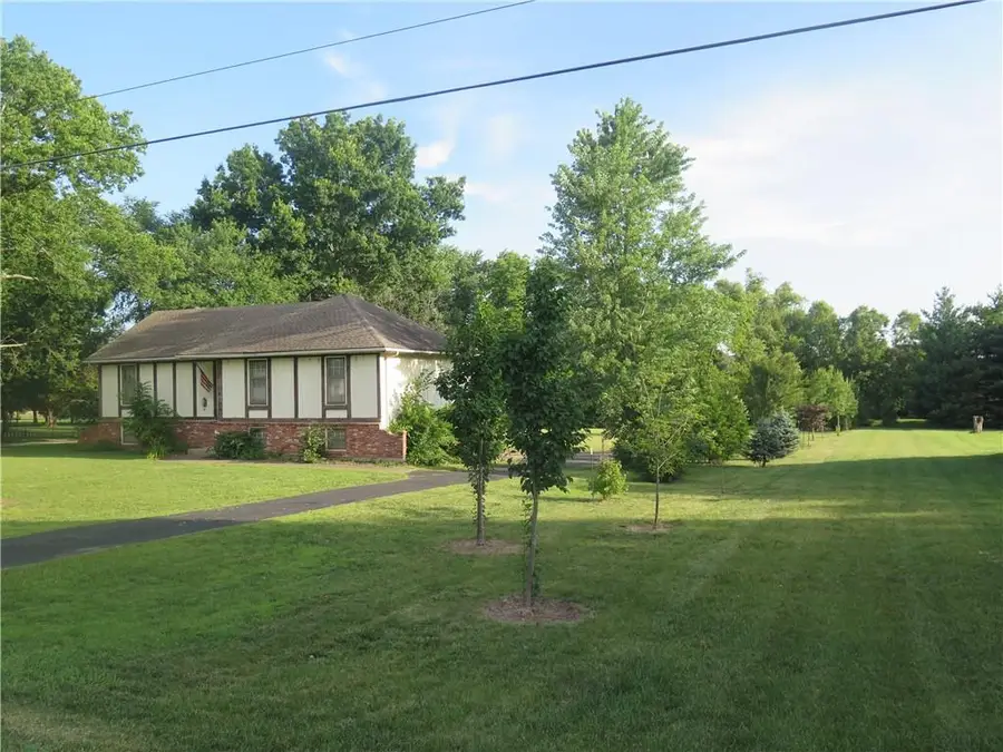 10610 W 170th Terrace, Overland Park, KS 66221 - #3