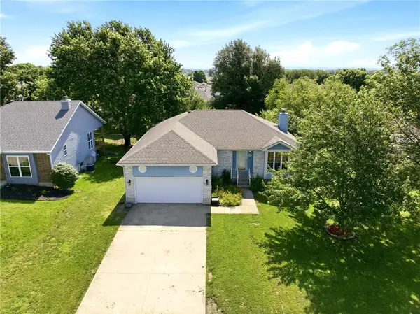 1204 Foxridge Drive, Warrensburg, MO 64093