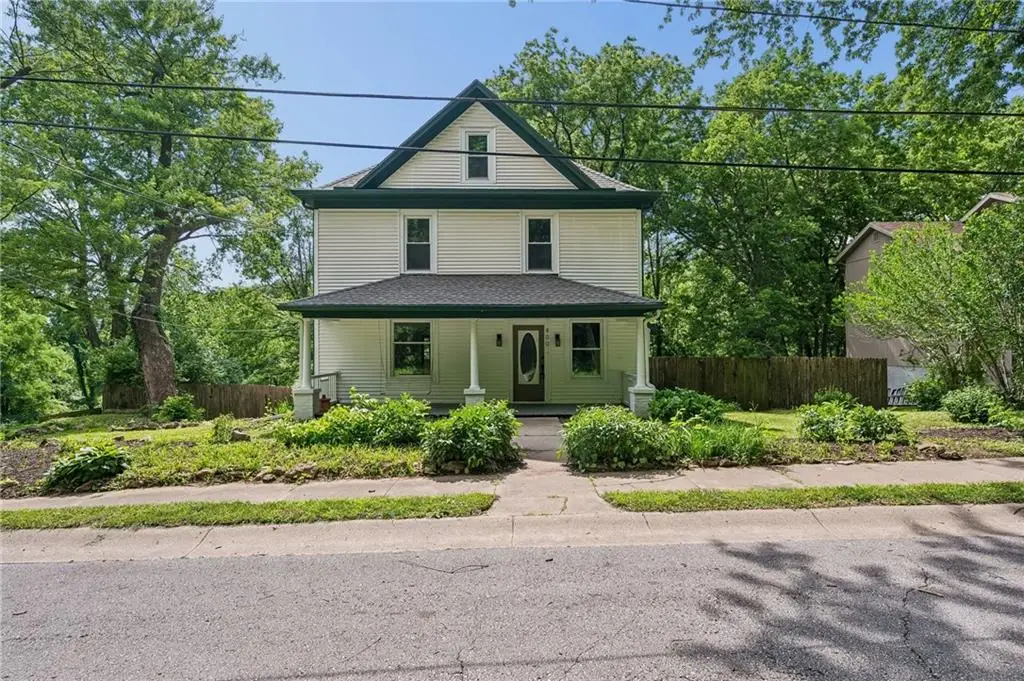 400 West Street, Parkville, MO 64152 - #1