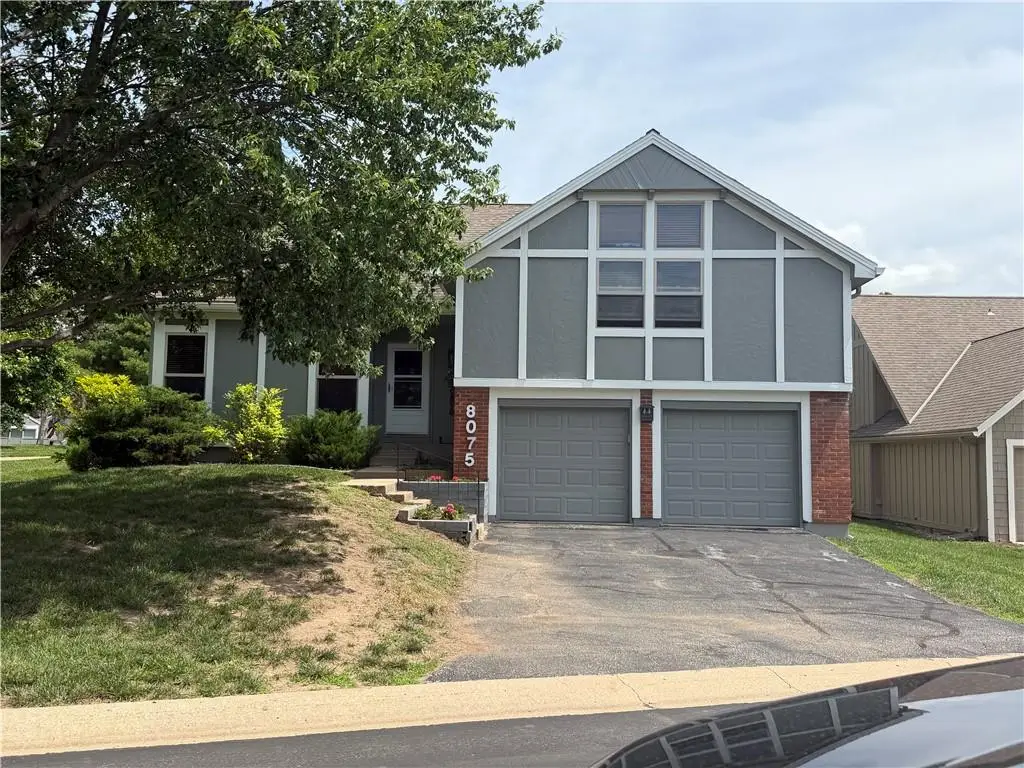 8075 Colony Lane, Lenexa, KS 66215 - #1