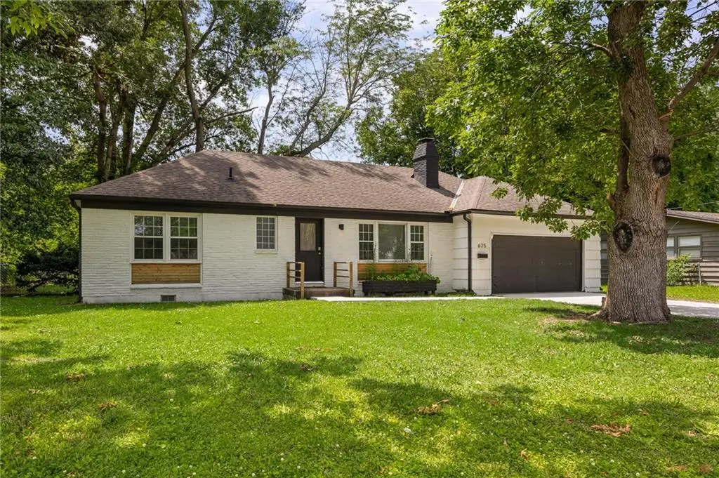 625 S Troost Street, Olathe, KS 66061 - #1