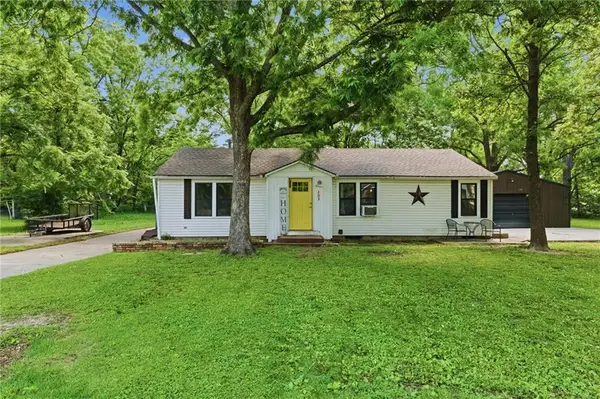 203 S Ohio Street, Archie, MO 64725