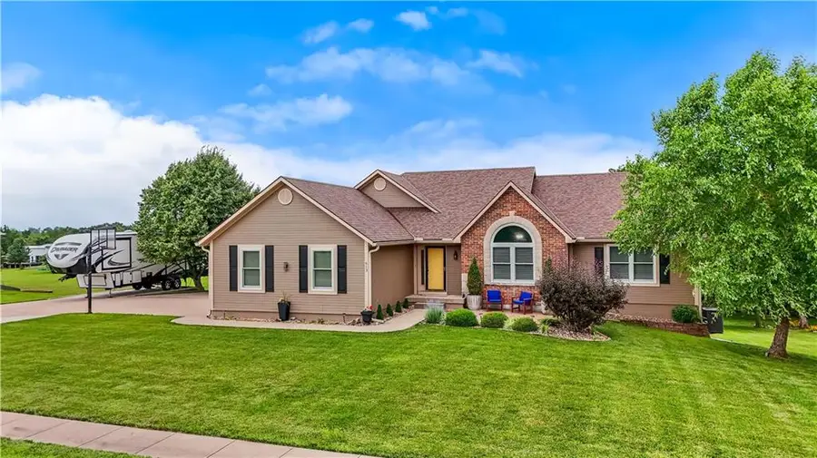 613 Birch Street, Pleasant Hill, MO 64080 - #2
