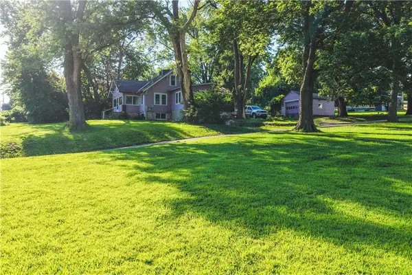 7165 Gibbs Road, Kansas City, KS 66106