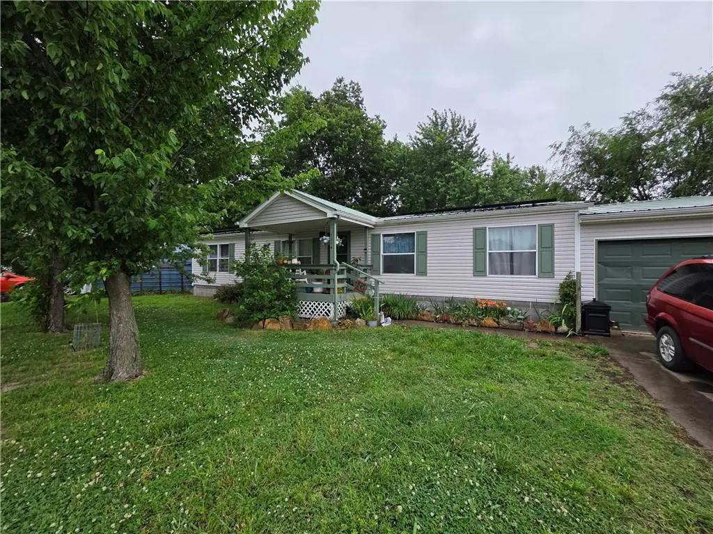 1314 S 26th Street, Parsons, KS 67357 - #1