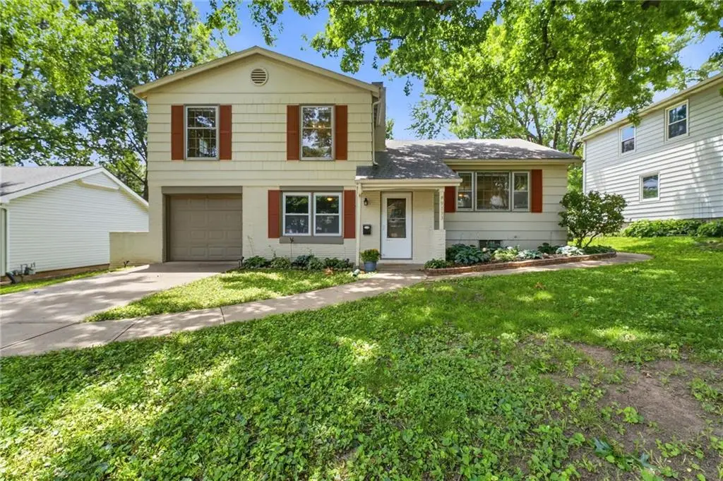 9113 W 90th Terrace, Overland Park, KS 66212 - #1