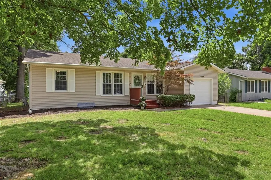605 Gibson Road, Lees Summit, MO 64063 - #3