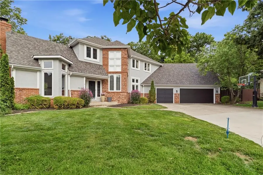 7505 El Monte Circle, Prairie Village, KS 66208 - #2