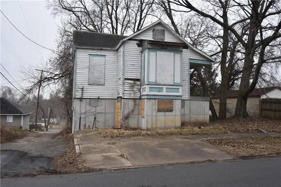114 E Saint Paul Street, Saint Joseph, MO 64505 - #2