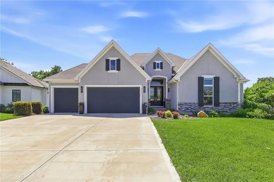7511 N Gower Avenue, Kansas City, MO 64151 - #2