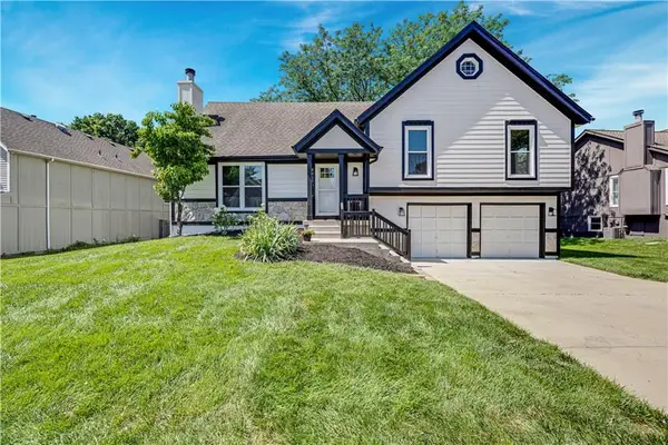 8017 W 149th Street, Overland Park, KS 66223