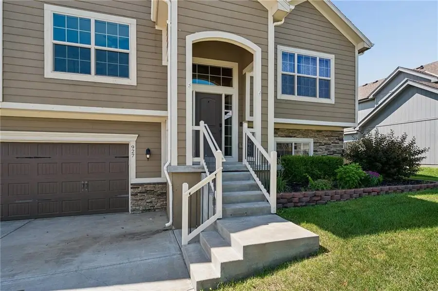 927 NW Long Drive, Grain Valley, MO 64029 - #3