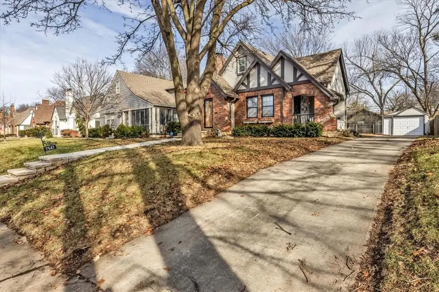 7547 Grand Avenue, Kansas City, MO 64114 - #2