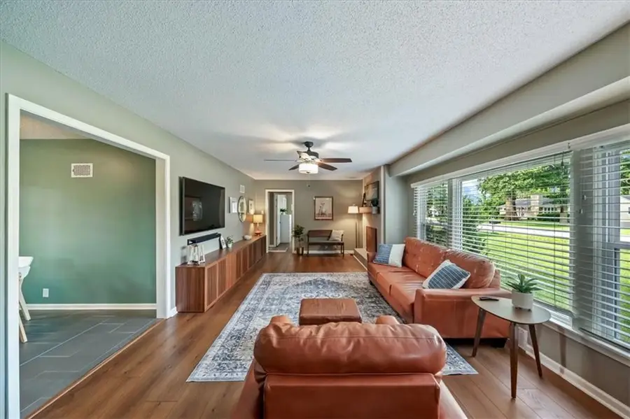6109 N Lenox Avenue, Kansas City, MO 64151 - #3