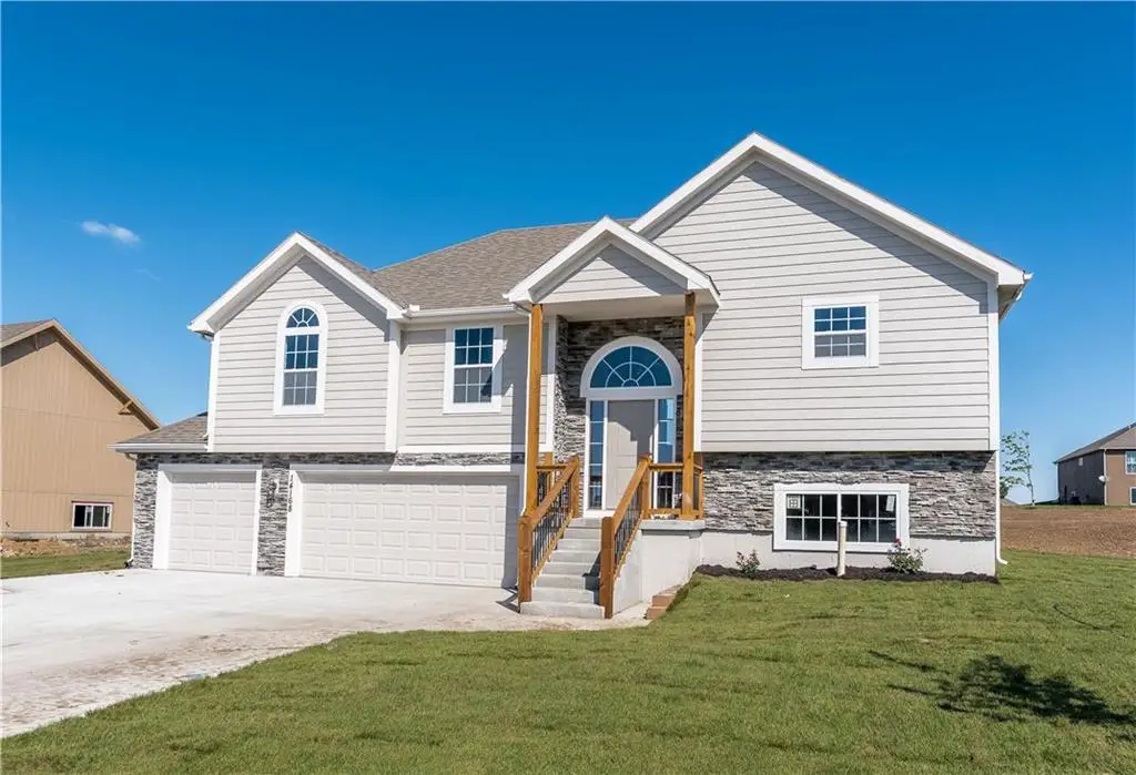 15612 Austin Court, Basehor, KS 66007 - #1