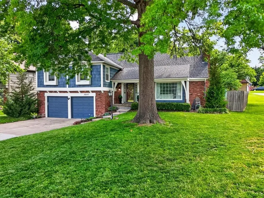 10287 Rosewood Street, Overland Park, KS 66207 - #2