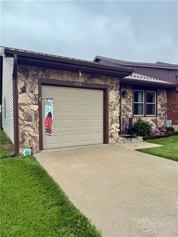 130 N Ryan's Way, St Joseph, MO 64506